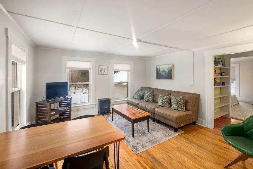 Stowe Lofts 2 Bedroom, Mt Views, Pet Friendly, A/C - Image 1