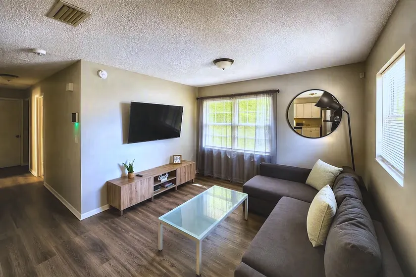 Hidden Gem Downtown Orlando - Image 1