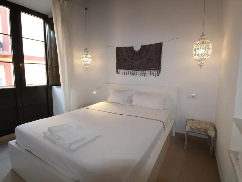 Del Parque Flats Alvarez Suite - Image 1