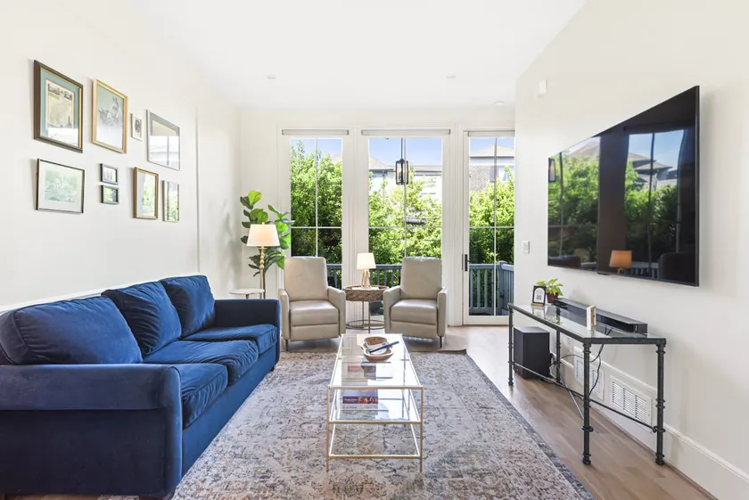 Summerhill Townhouse | EV Charger | Garage - Image 1