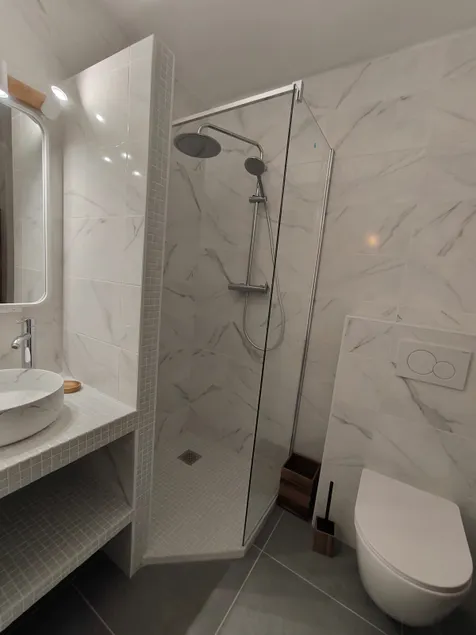 Comfortable, between Menton and Monaco, private parking - Image 1