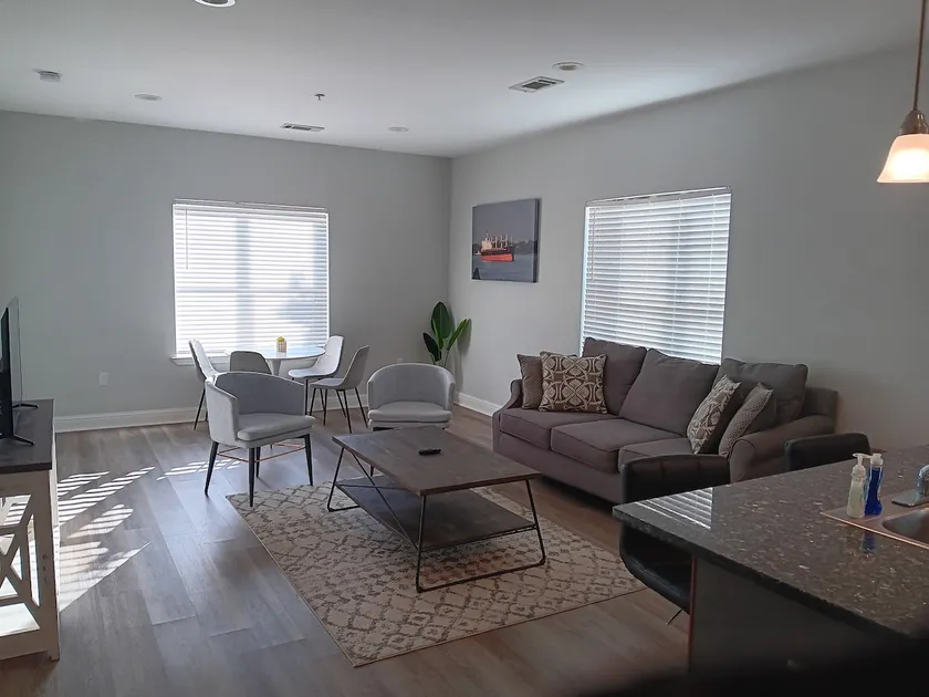 C106, Two bedroom/2 bath apartment w/amenities! - Image 1
