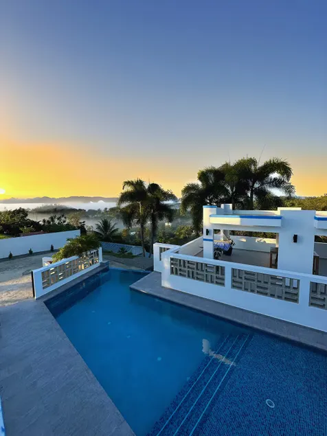 Villa Brisa Serena- Panoramic Views & Heated Pool - Image 1