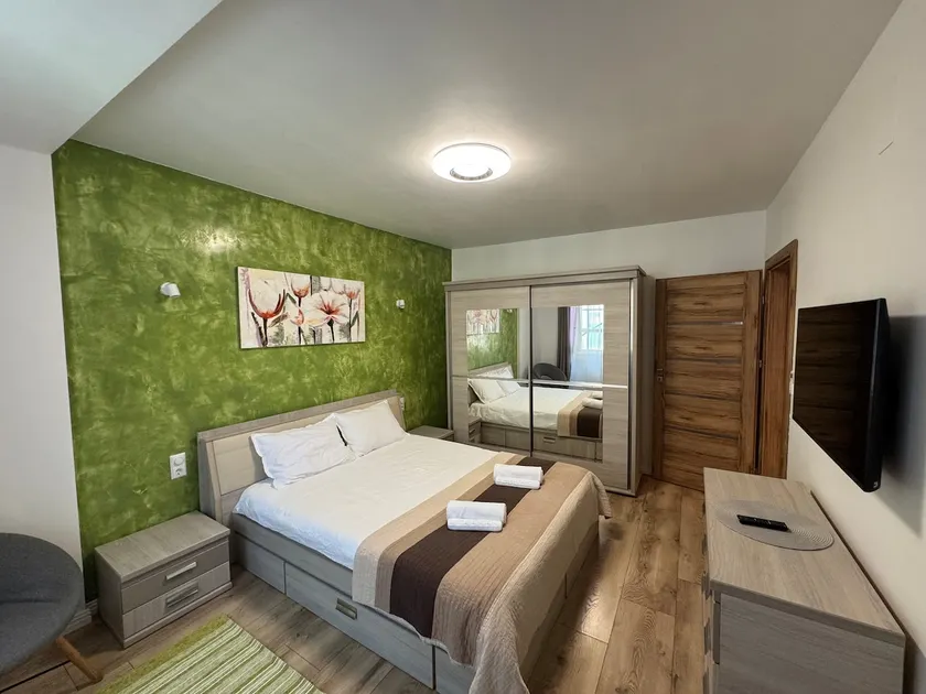 Katy Boulevard Apartman - Image 1