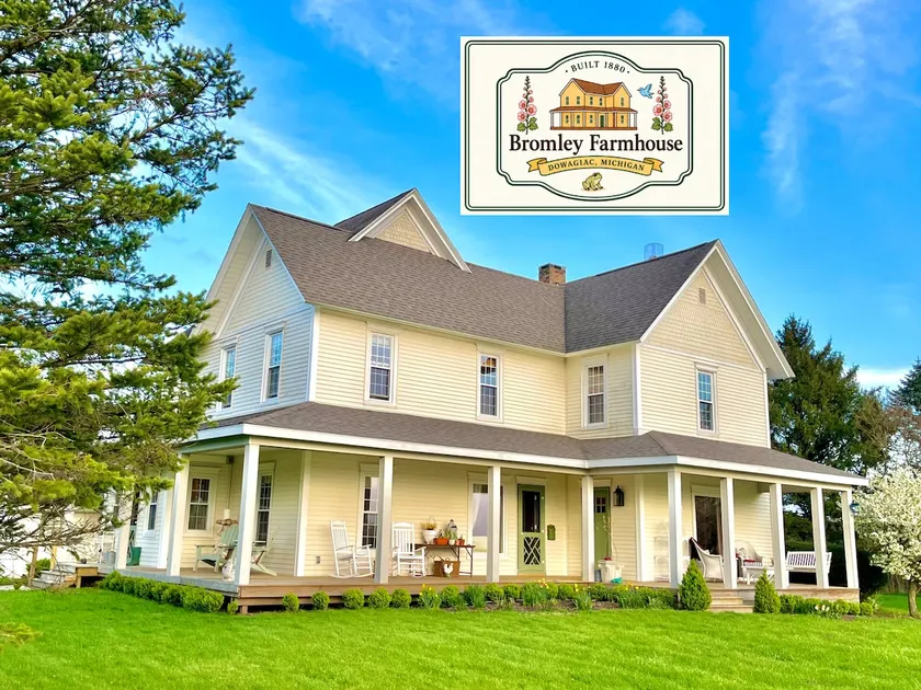 Magazine-Worthy Farmhouse| Hot Tub| 3 Acres| Bocce - Image 1