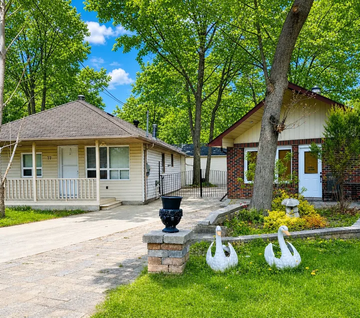 Private Wasaga Retreat Just 1.5min Walk To Beach! - Image 1