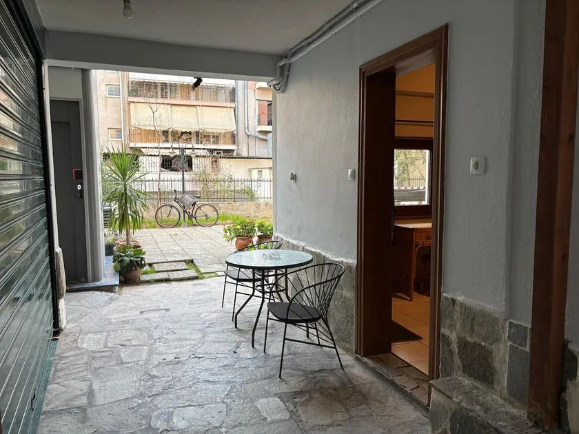 Ground floor 2 room apartment with barbeque. - Image 1