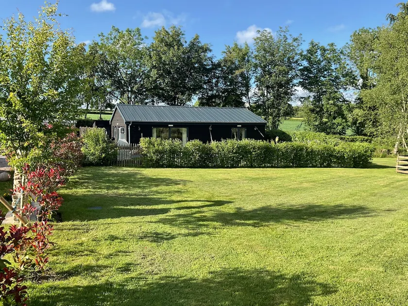 Modern 2 bedroom lodge in the Blackdown Hills AONB - Image 1