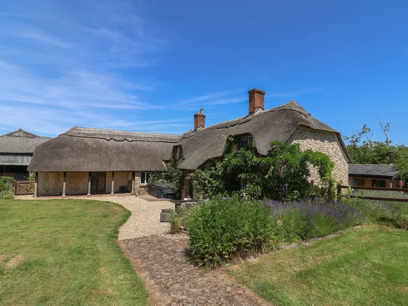Garden View - Image 1
