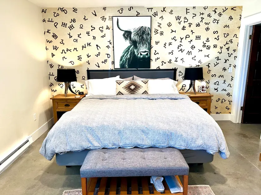 The Wrangler Warehouse Suite-Pets Allowed - Image 1