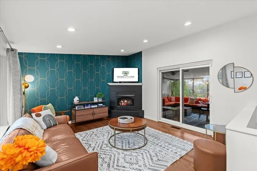 4BR. Glass Enclosed Sunroom, BBQ, Across Royal Oak - Image 1