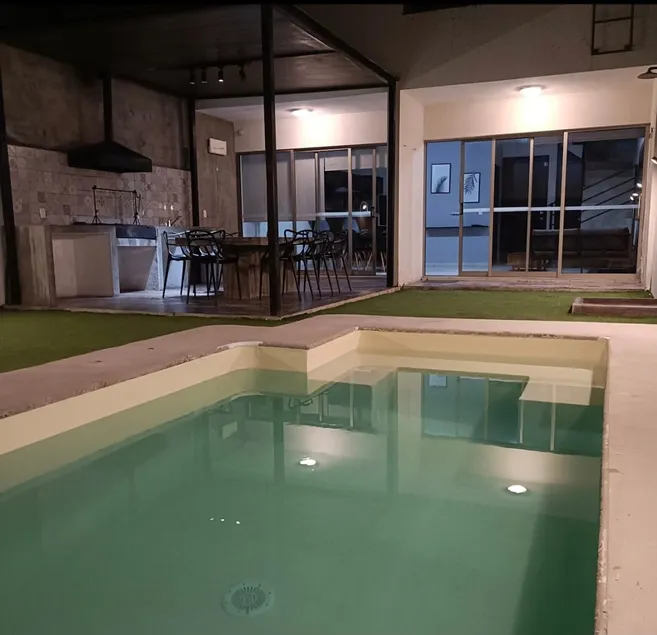 ★House with a Private Pool★ - Image 1
