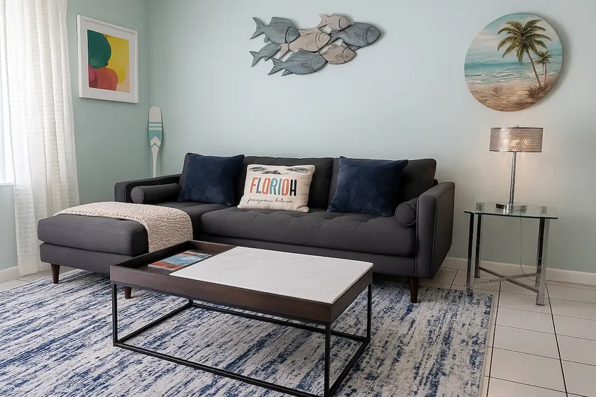 Full condo w/Pool,Walk to Beach&Scenic Dock Access - Image 1