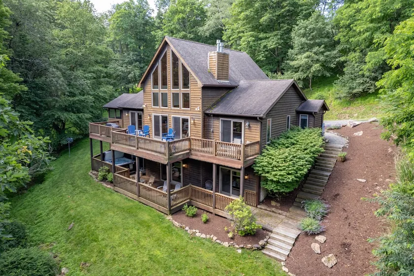 Dog Friendly Getaway w/ Fire Pit & Game Room - Image 1