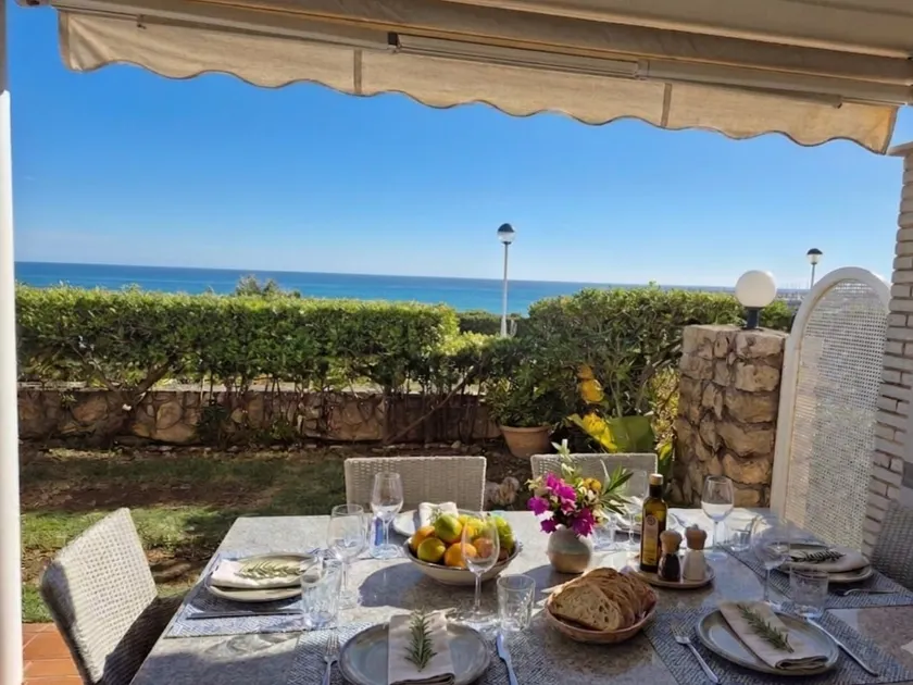 Beautiful apartment right by the sea licence VT-39042-CS - Image 1