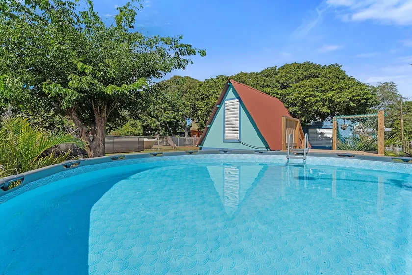 Beach House/ Pool/ Pool table/ 5 beds/ Combate PR - Image 1