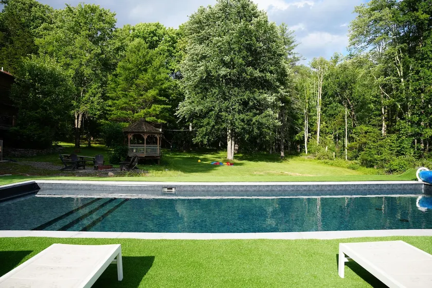 Private Countryside Retreat with Pool & Hot Tub - Image 1