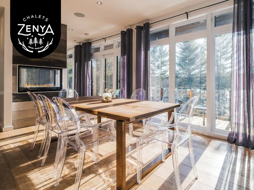 Chalet DesignPur lakefront with private hot tub - Image 1