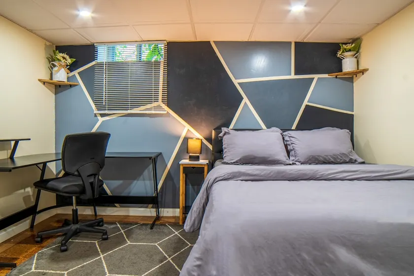 Spacious Basement | Private Parking | Entrance - Image 1