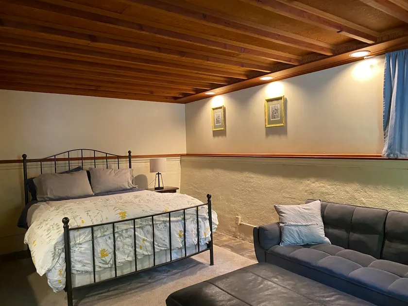 Charming In-Law Studio In Elmwood/UC Berkeley - Image 1