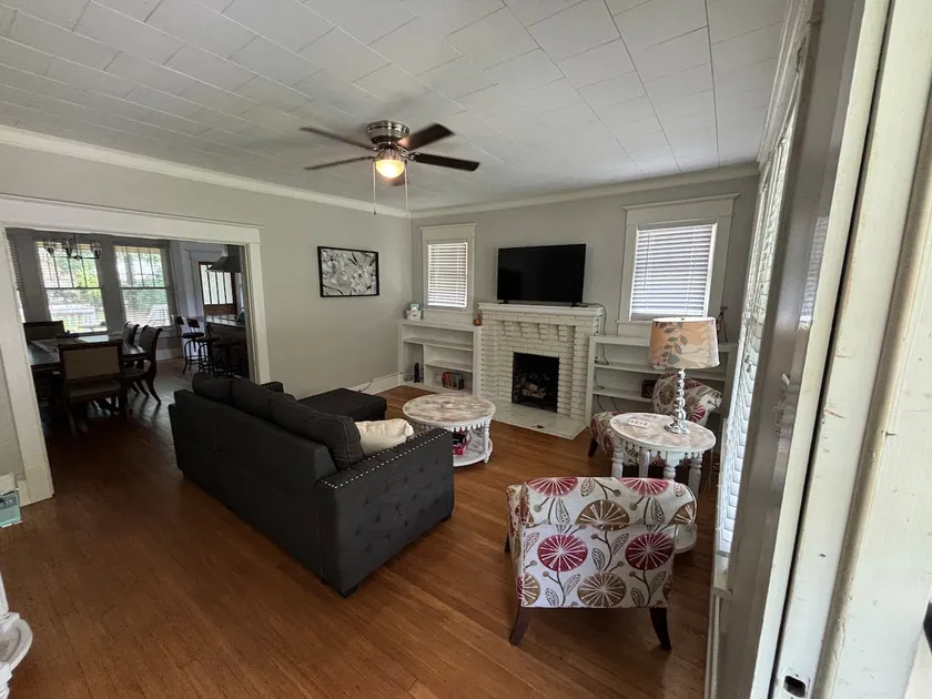 The Sunshine Bungalow - Image 1