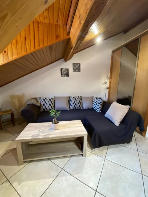 Great fully-equipped furnished apartment for rent. - Image 1