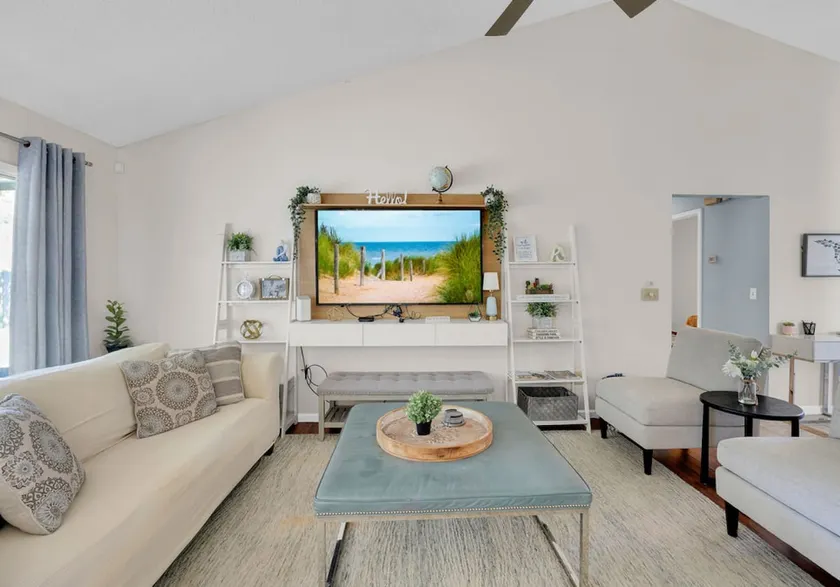 Cozy & Comfy 3 bedroom residential home - Image 1