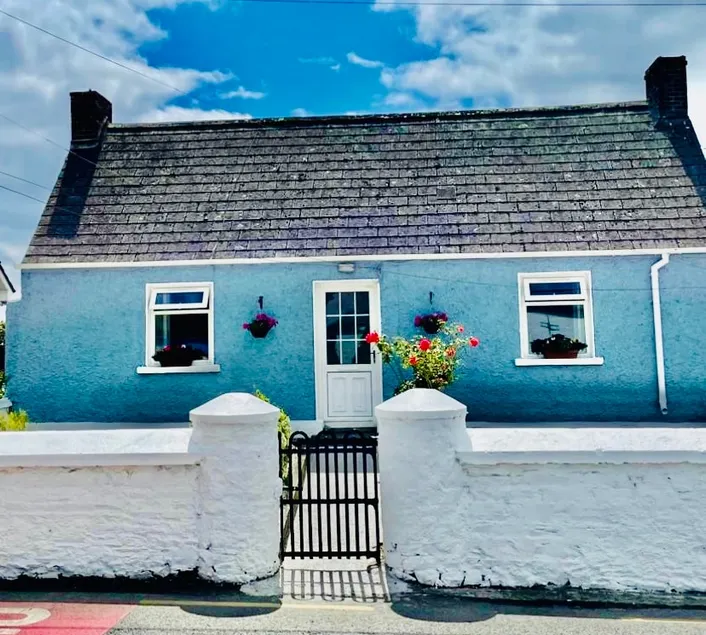 Cheerful 2 Bedroom Cottage - Image 1
