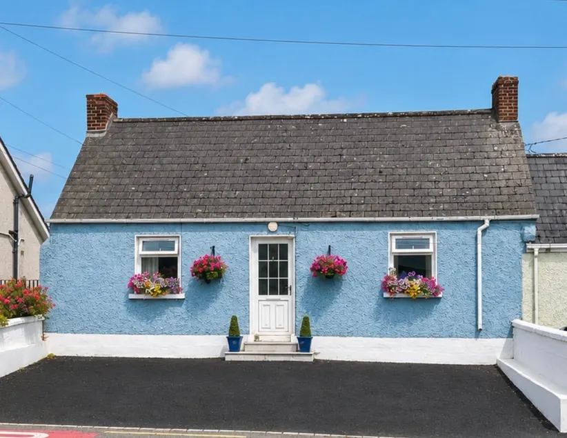 Cheerful 2 Bedroom Cottage - Image 1