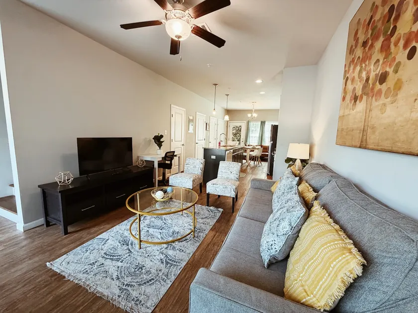 Valdosta Oasis: 2BR 2.5 BA Townhouse near VSU - Image 1