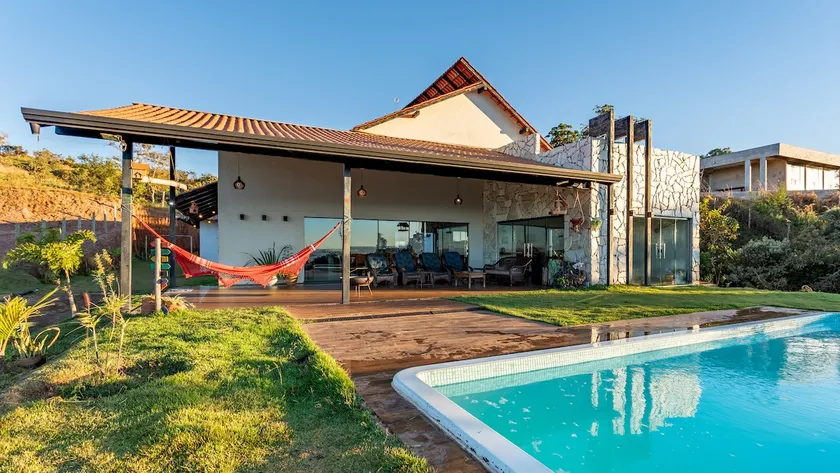 Linda Casa Corumbá 4 for family leisure - Image 1