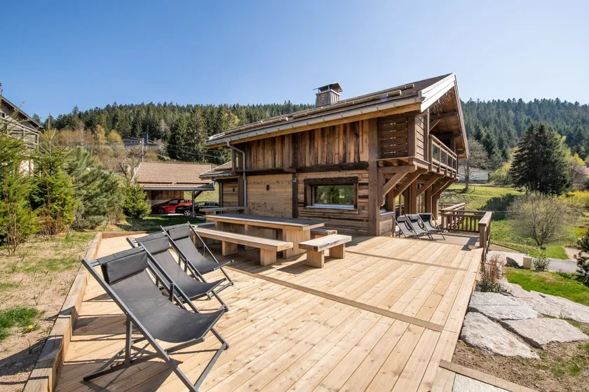 Familienfreundliches Chalet mit Sauna, Grill und privatem Pool | Nah am Skifahren | Perfekt für die Arbeit von Zuhause - Image 1