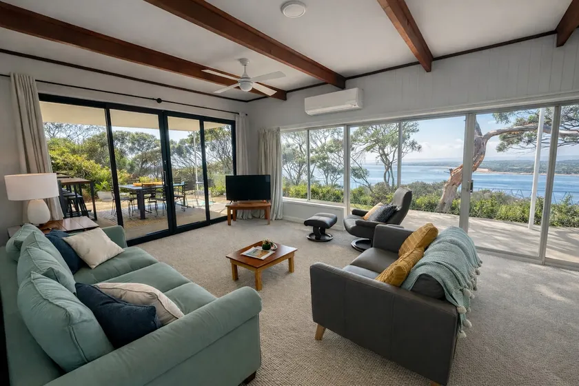 Stunning Kangaroo Island beach house 180° sea view - Image 1