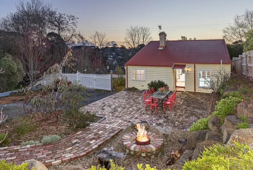 Rustic charm in the heart of spa country - Image 1