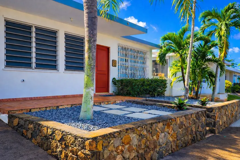 Crash Boat Beach Oasis Spacious 4-Bed/3-Bath Beach House Located in the center. - Image 1