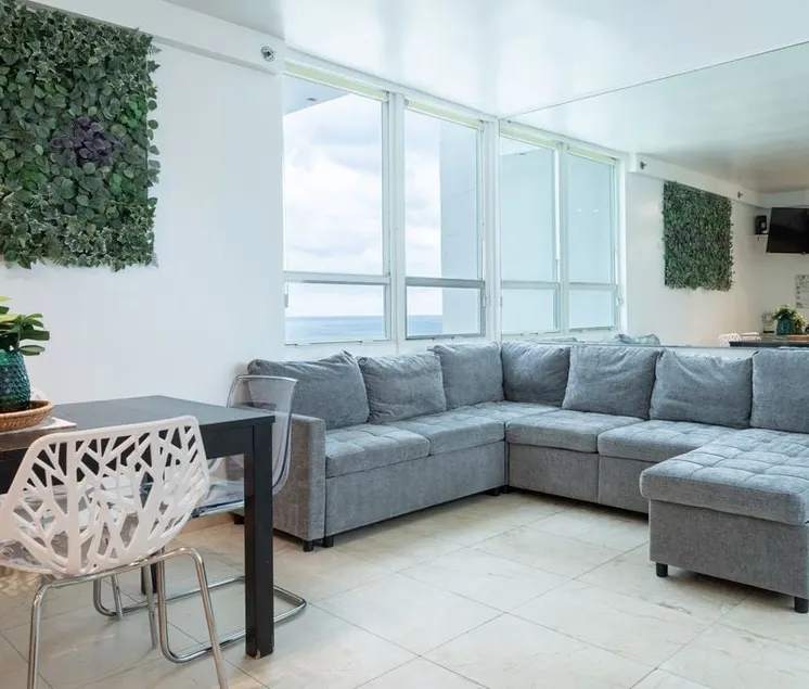 Spectacular views in Miami Beach Free parking - Image 1