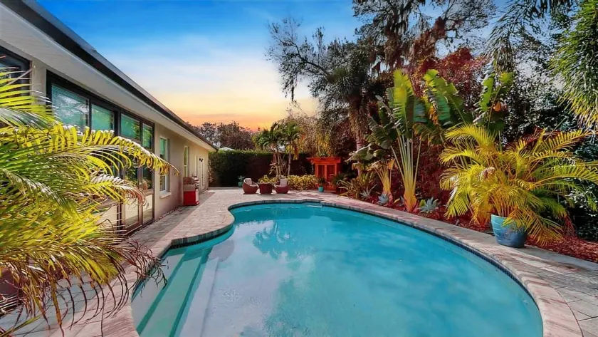 Backyard oasis w/ pool, sauna & fire pit - Image 1