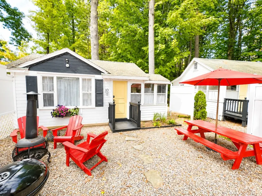 Cottage 10 - 1 Bedroom w/ Loft / 1 Bath - Image 1