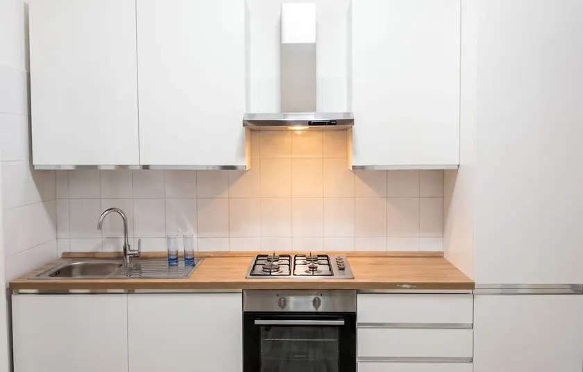 Spacious Apartment in Pescara, 120 m², Ideal for Families - Image 1