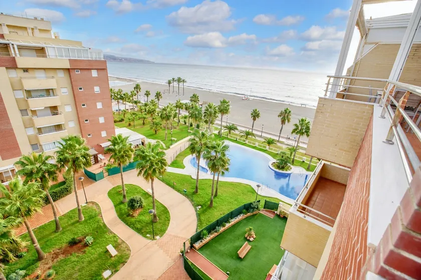 Apartment in Roquetas de Mar - Image 1