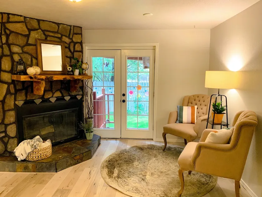 Cozy 3BR | LargeFamily & Pets | Near Park & Events - Image 1
