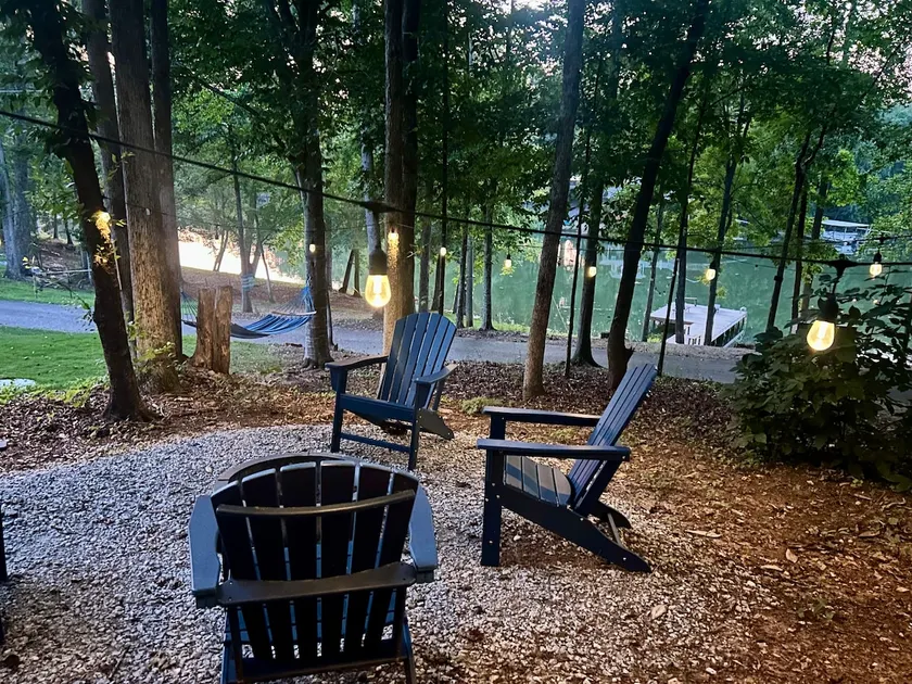 Blue Heron Guest House on Lake Harding Hot Tub & Kayaks - Image 1