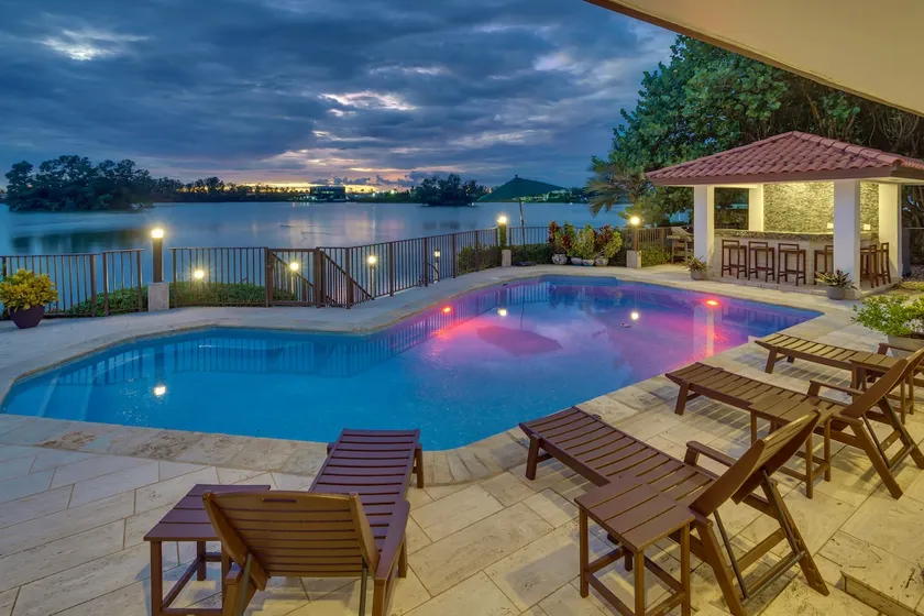 Miami Lux Lake Front Retreat - Image 1