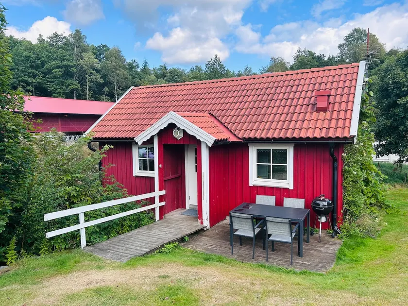 Cozy cottage in the countryside. Close to Gekås and lake. - Image 1