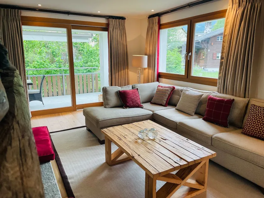 Elegant apartment in Flims close to Lake Caumasee - Image 1