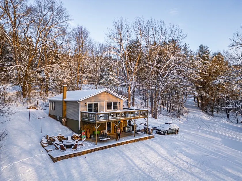 Dog Heaven on 50 Acres with Private River Access - Image 1