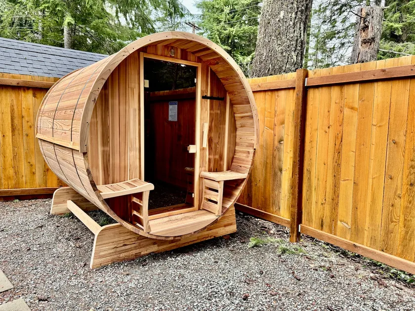 Minutes to Rainier w/ King-Hot Tub-Sauna-EV-WiFi - Image 1