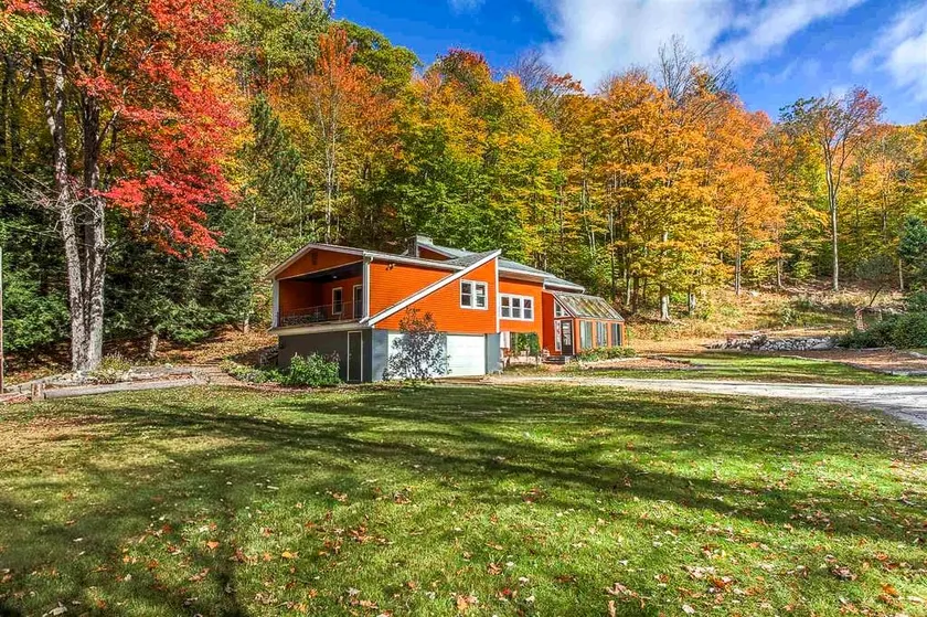 Winter Lore — 26 Private Acres, Game Room, Hot Tub & Pet-Friendly Near Killington - Image 1