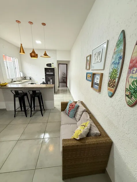 Beach hideaway with great location - Image 1