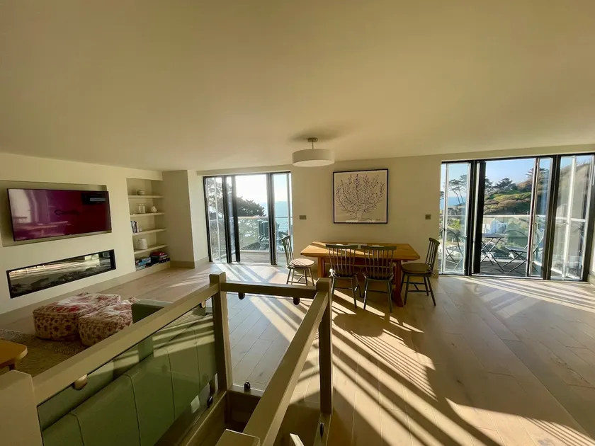 Captain’s Rest - Outstanding sea views with style - Image 1